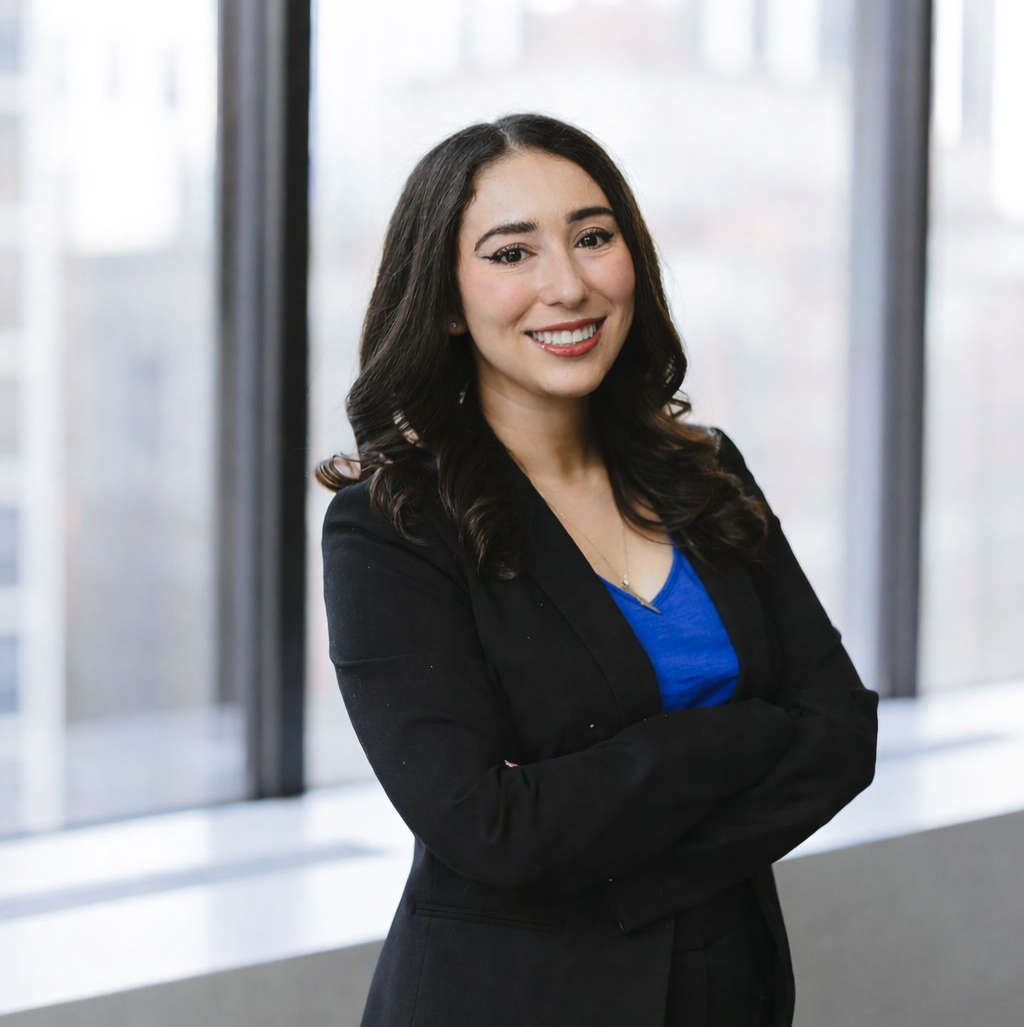 Carly Minsky Headshot